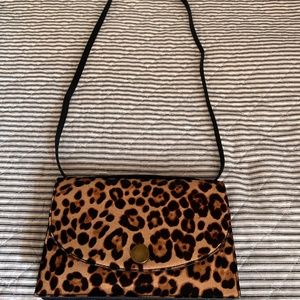 Madewell - The slim convertible bag in leopard calf hair.